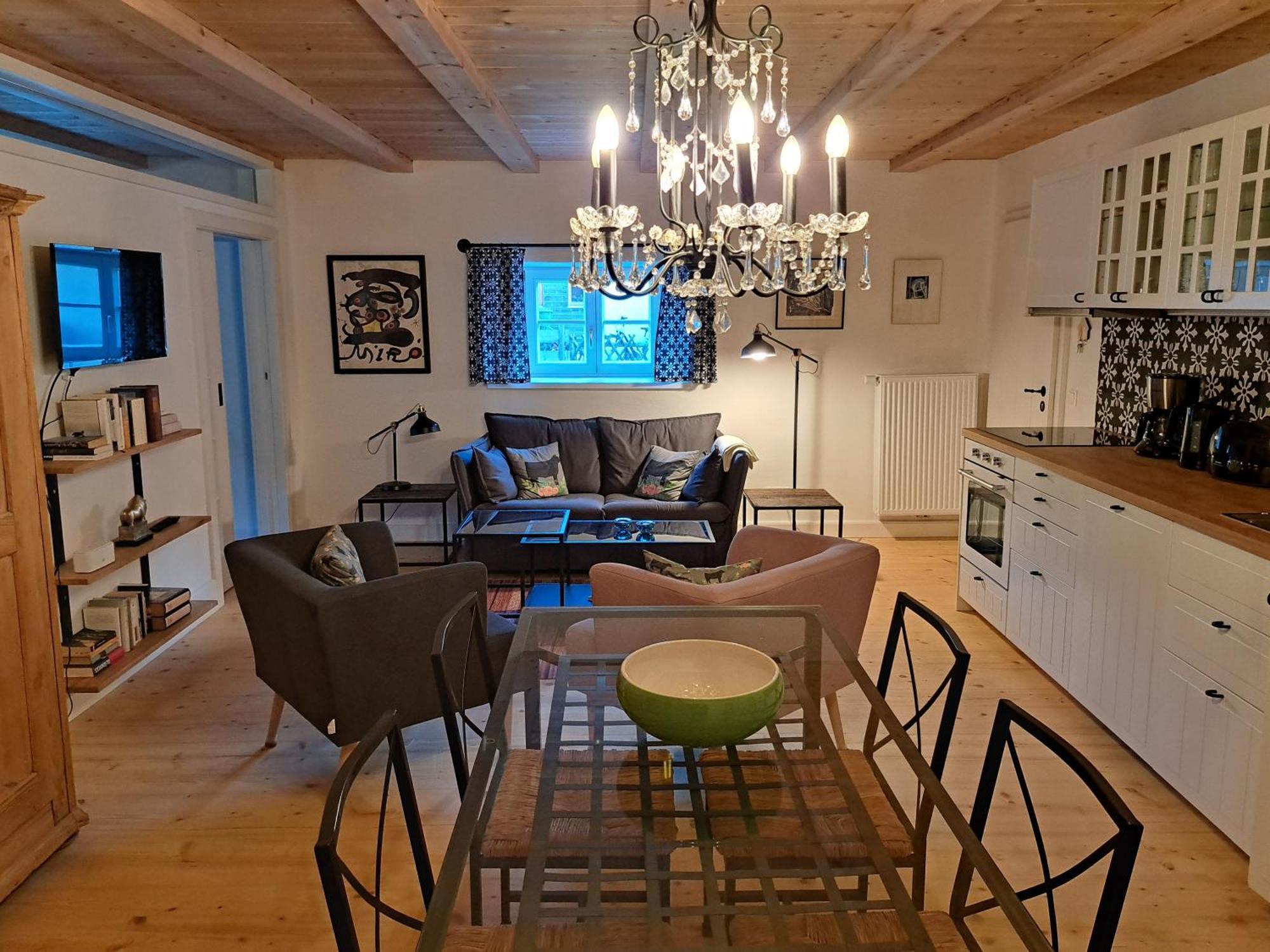 Neu! Ferienwohnungen Im Lueftlmalereck, Hennalahaus Оберамергау Екстериор снимка