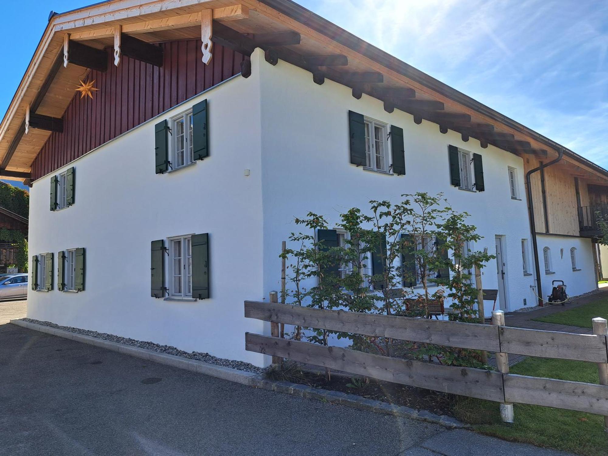 Neu! Ferienwohnungen Im Lueftlmalereck, Hennalahaus Оберамергау Екстериор снимка