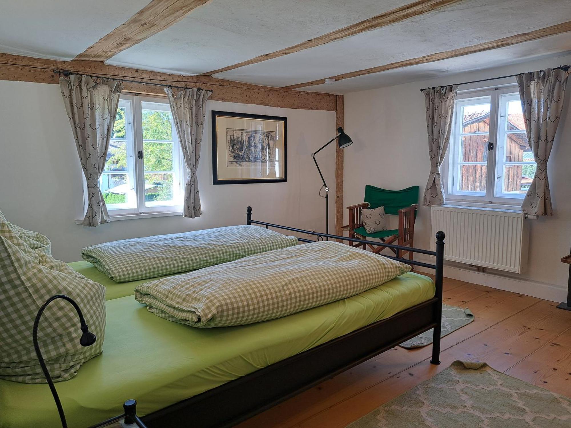 Neu! Ferienwohnungen Im Lueftlmalereck, Hennalahaus Оберамергау Екстериор снимка