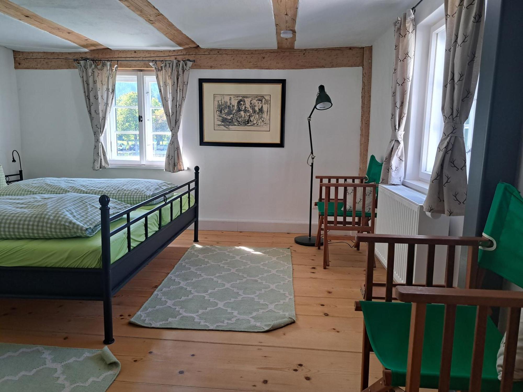 Neu! Ferienwohnungen Im Lueftlmalereck, Hennalahaus Оберамергау Екстериор снимка