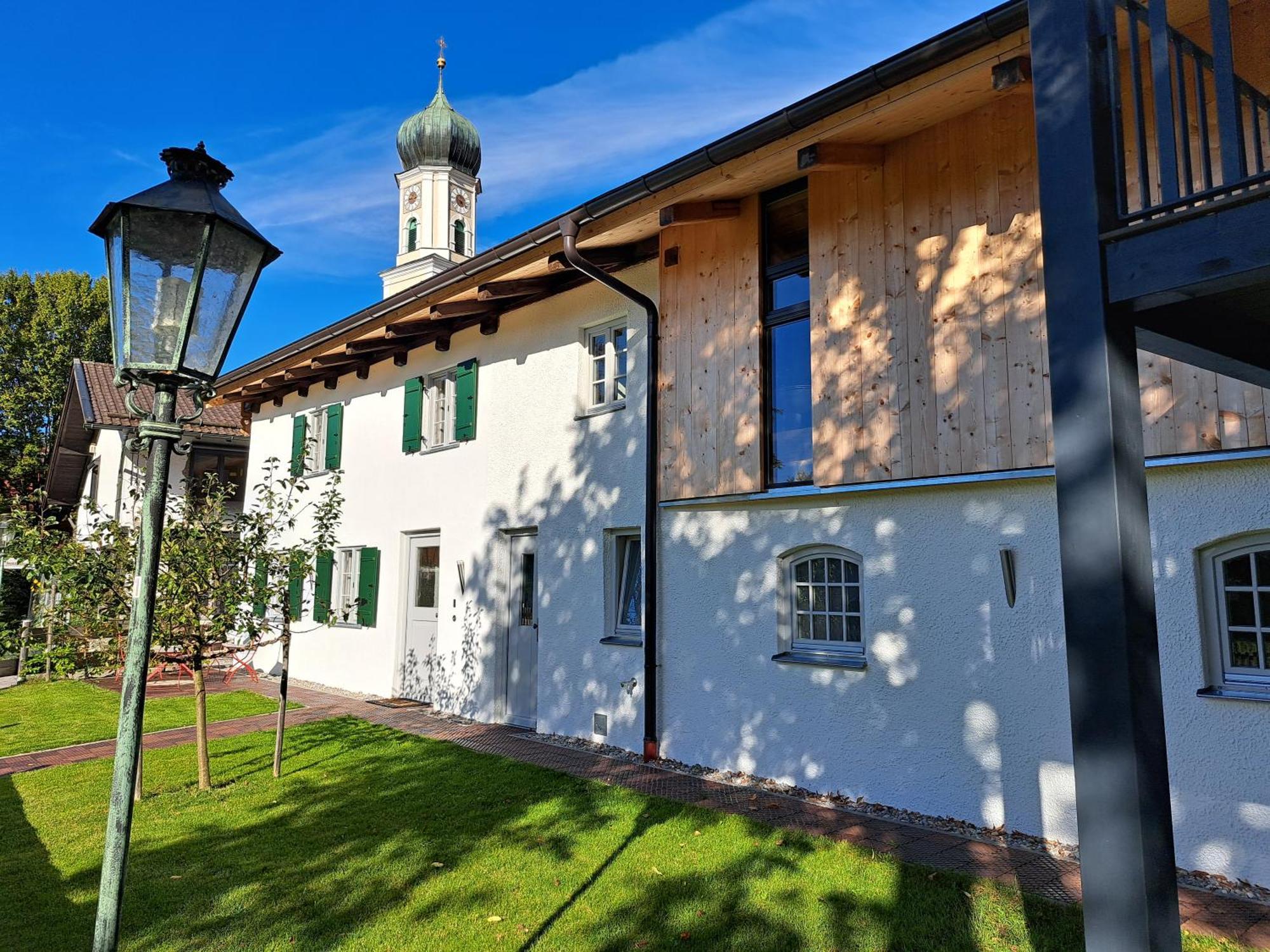 Neu! Ferienwohnungen Im Lueftlmalereck, Hennalahaus Оберамергау Екстериор снимка