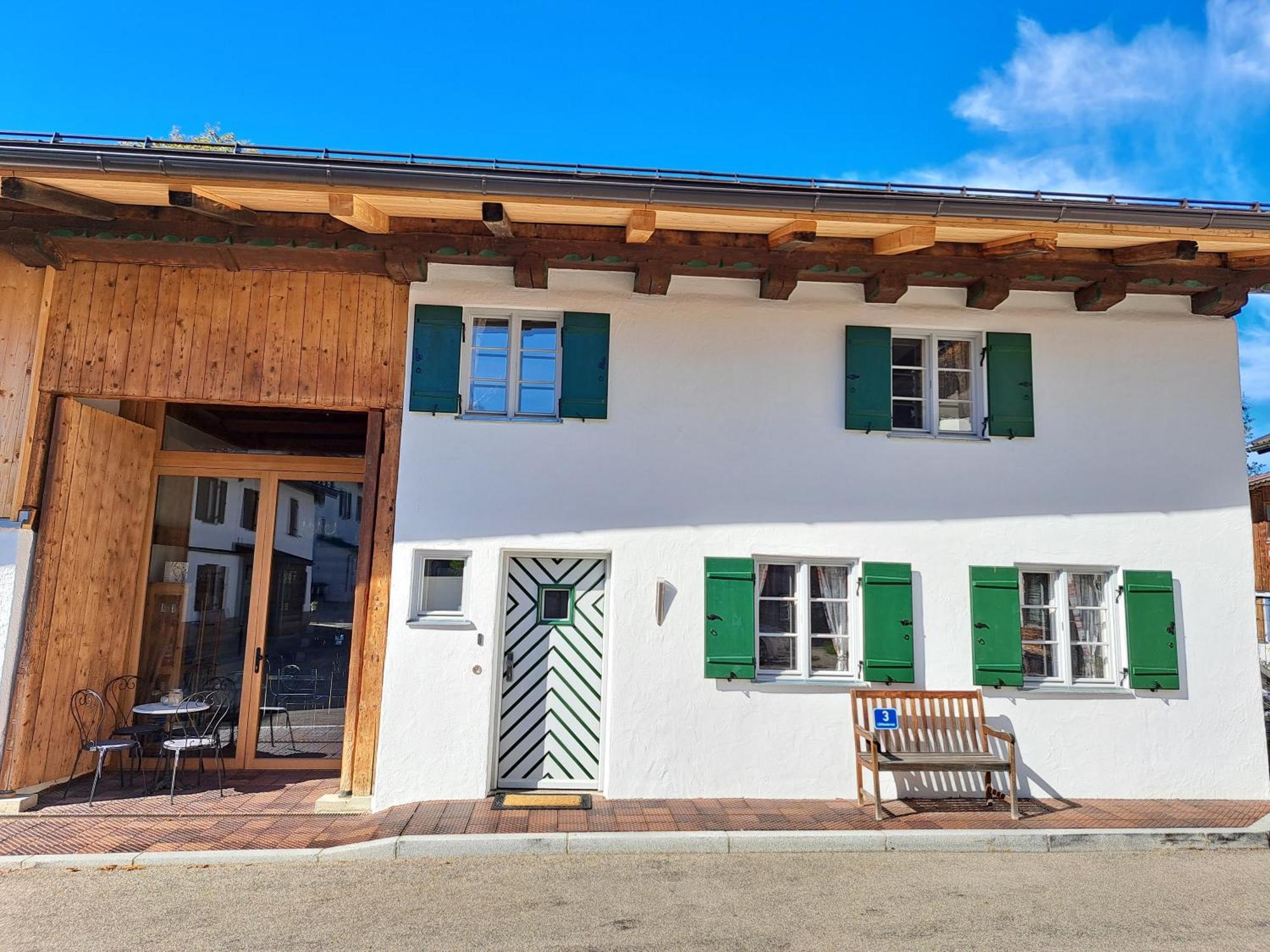 Neu! Ferienwohnungen Im Lueftlmalereck, Hennalahaus Оберамергау Екстериор снимка