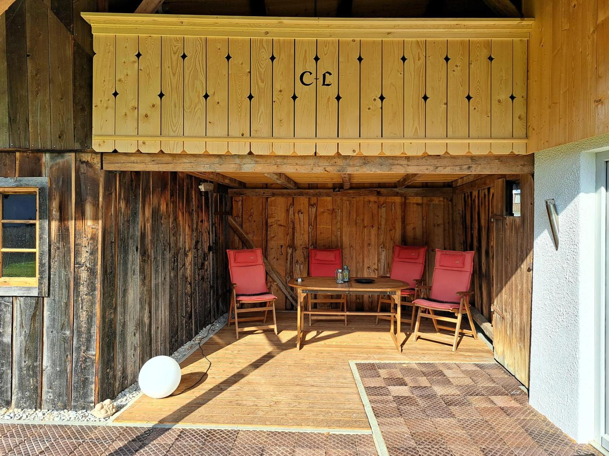 Neu! Ferienwohnungen Im Lueftlmalereck, Hennalahaus Оберамергау Екстериор снимка