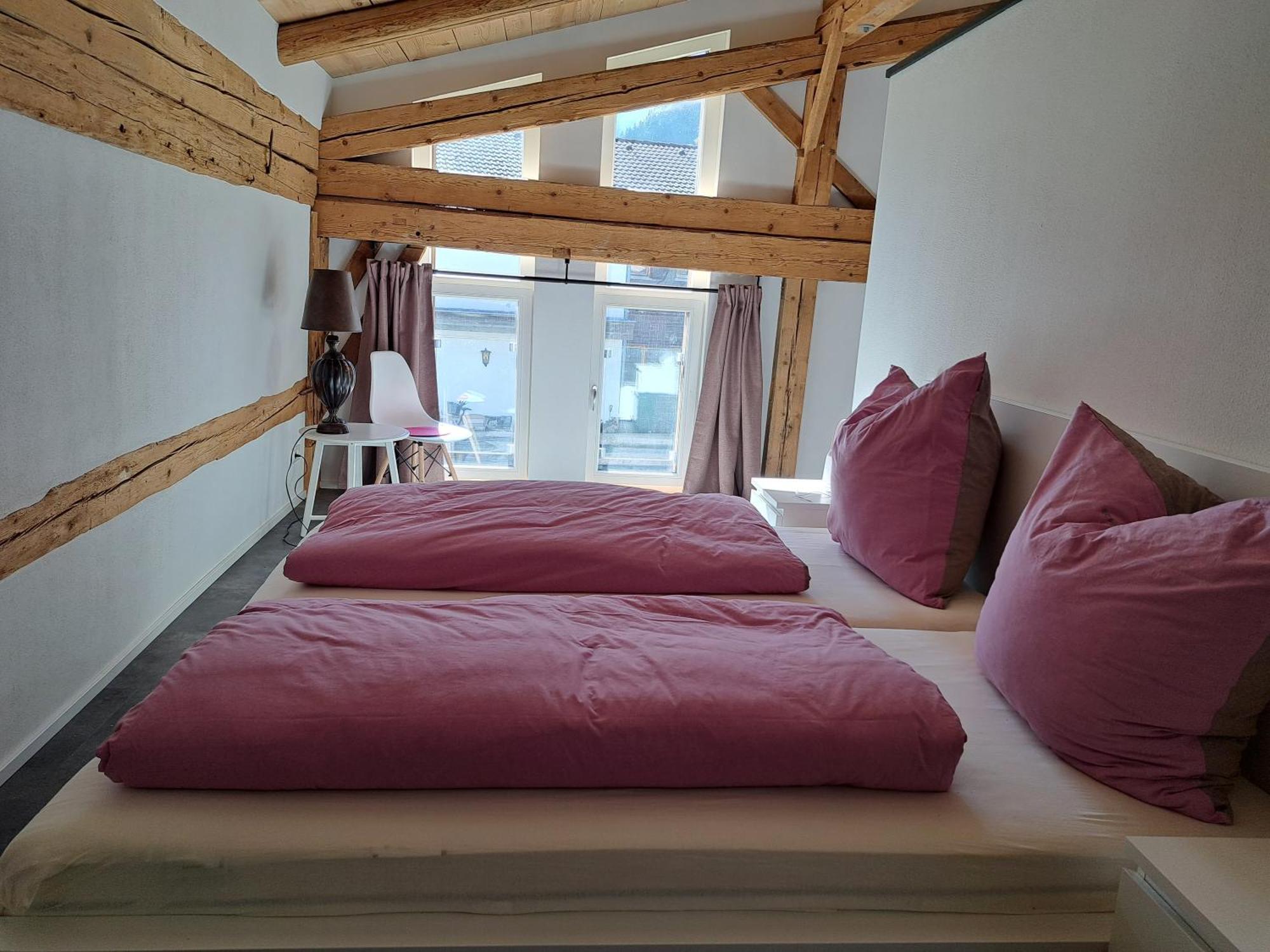 Neu! Ferienwohnungen Im Lueftlmalereck, Hennalahaus Оберамергау Екстериор снимка
